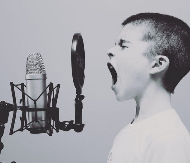 unsplash jason rosewell - photo-1453738773917-9c3eff1db985