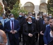 Aw 42 302 Dz R Culture Minster