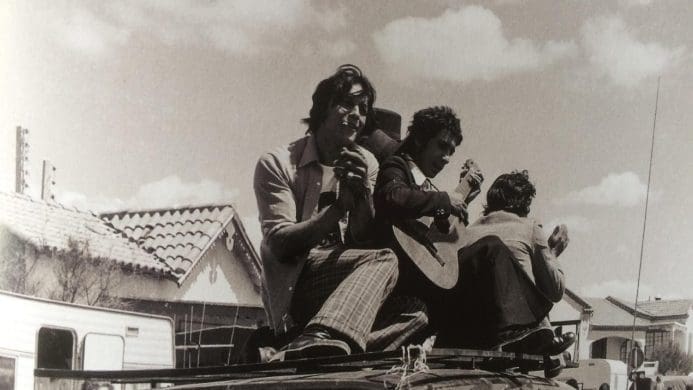 Les Musiciens Gitans De La Rumba - Guy Bertrand