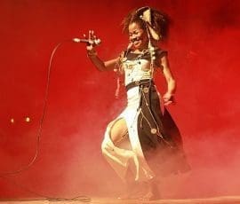 Eusebia Jaojoby dansant le salegy, 26 Septembre 2020 - © Angelin Dalhio R.