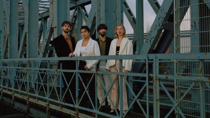 Derya Yildrim & Grup Simsek - © Allegra Kortlang